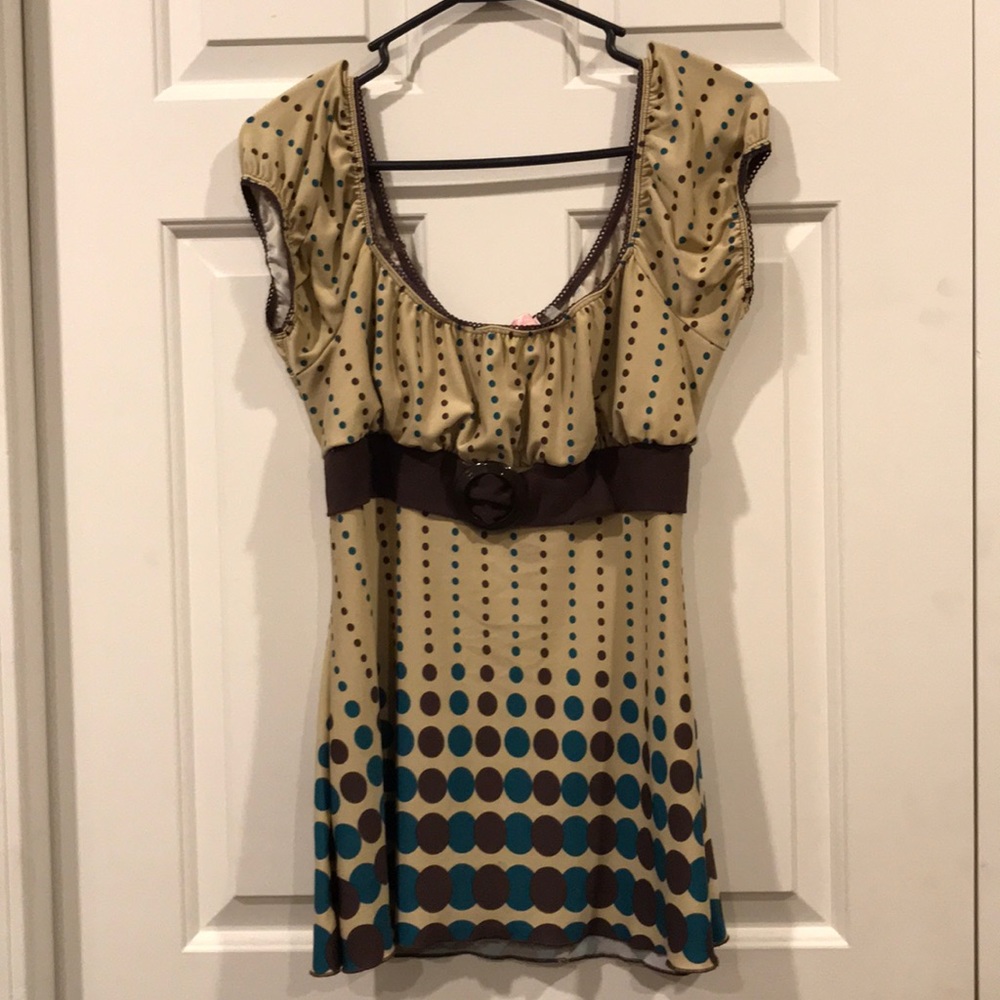 Halo brand Cute Juniors top